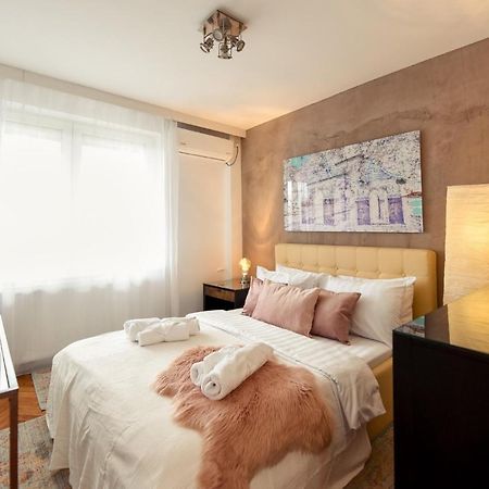 New - Elegant Duplex With Amazing View & Balcony - Homey Residence Bucarest Extérieur photo