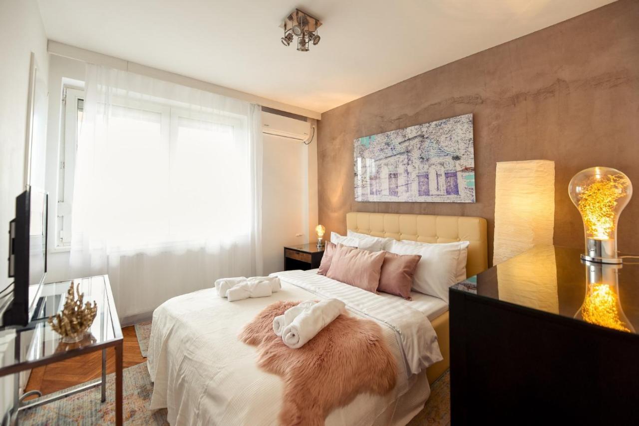New - Elegant Duplex With Amazing View & Balcony - Homey Residence Bucarest Extérieur photo